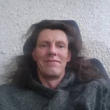 Is this gun any good or shall I just sell it to traders as it can't be sold 