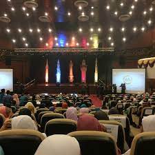 Kursus pengurusan jenazah pafi siri 1 diadakan di pusat islam kuala lumpur (jawi) anjuran pertubuhan amal firdausi (pafi) dan jawi pada 17 november 2012. Kompleks Pusat Islam Malaysia Now Closed Government Building In Kuala Lumpur