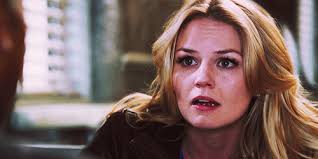 𝐂𝐇𝐑𝐎𝐍𝐈𝐂𝐋𝐄