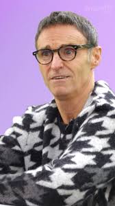 Marti Pellow gives the inside story of Love Is All Around 👀 #martipellow  #wetwetwet