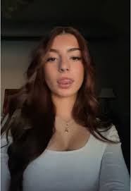 Abigail Drew's Instagram, Twitter & Facebook