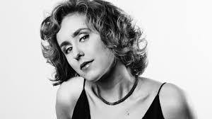 Sarah Lok's Instagram, Twitter & Facebook