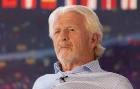 Celtic fan joins Rangers supporters in laying Jimmy Bell tributes at Ibrox  gates in honour of legendary kitman