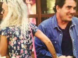 « j'ai passé les huit plus belles années de ma vie professionnelle en compagnie de johnny et laeticia hallyday. Laeticia Hallyday A Retrouve Le Sourire Avec Sebastien Farran Ils Ne Se Cachent Plus