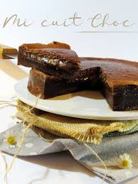 J En Reprendrai Bien Un Bout Mi Cuit Choc Sur Une Base De Fondant Baulois En 2020 Dessert Gateaux Et Desserts Fondant Baulois