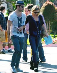 We did not find results for: Real Life Couple Emily Vancamp And Josh Bowman Get Touchy Feely On The Set Of Revenge Daily Mail Online