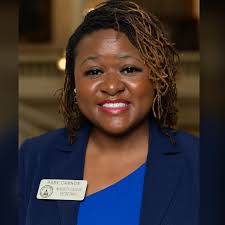 Porchse Queen Mitchell-Miller