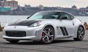 Combined with iconic z styling elements, it creates a unique design that is completely modern, yet immediately identifiable as a nissan z. Nissan 370z 2017 Modellpflege Motor Autozeitung De