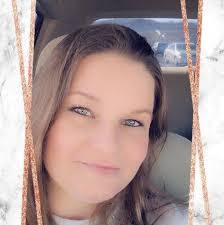 Amber Loo's Instagram, Twitter & Facebook