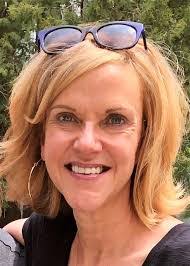 Lori Clark's Instagram, Twitter & Facebook