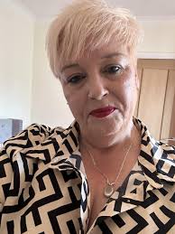 Shorter hair for a youthful, feisty look?