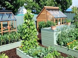 Vegetable Garden Designs For Small Yards Ideas Small Vegetable Gardens Garden Ideas For Small Yards Small Garden Plans