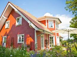 Fertig Holzhaus In Rot Uber 100qm Holzhaus Hauser In Schweden Haus