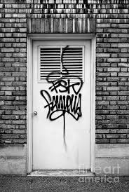 Famous Black And White Art Prints Pin By Paul Politis On Fine Art Prints Black And White Photographs Graffiti Photography Graffiti