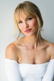 Picture Perfect Mysteries: Dead Over Diamonds (TV Movie 2020)