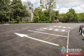 El spune ca oamenii ar trebui sa nu aiba nevoie de bariere ca sa nu mai parcheze pe spatiile verzi si ca nu o sa mai puna boltari scumpi si urati. Trei Noi ParcÄƒri De ResedinÅ£Äƒ La DispoziÅ£ia Locuitorilor Sectorului 6 PrimÄƒria Sectorului 6