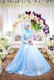 Hal ini disebabkan warna royal blue kelihatan menarik dengan tema morden ini. Gown Baby Blue Ni Sewa Baju Pengantin Murah Kelantan Facebook