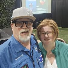 On today's MeatEater Podcast, Steven Rinella talks with Matt Cook, the  gladesmen Josh Bright and Ryan Tubbs, along with Janis Putelis of the  MeatEater crew. Subjects discussed: Janis's disgusting seasickness;  Everglades style