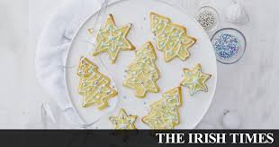 A christmas hamper is a traditional gift containing small nonperishable food items, particularly seasonal favorites such as fruitcake or plum pudding, chocolate, nuts, jams, biscuits, honey, smoked or dried meats, and cheese. Baking Christmas Shortbread Biscuits To Eat Or Gift