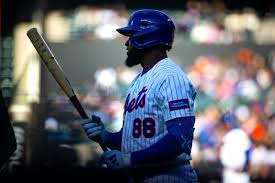Mets Notebook: Luis Robert Jr. (back) undergoes MRI, Kodai Senga was pitching through pain