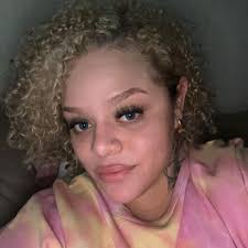 Before and after using “plump it” lip plump volume Plump It