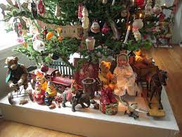 Great Toys Under The Christmas Tree Antique Christmas Tree Vintage Christmas Tree Antique Christmas