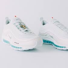 We did not find results for: Nike Bringt Sneaker Mit Weihwasser In Der Sohle Raus Fur 3000 Dollar Stern De