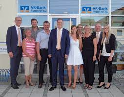 Das stadtbranchenbuch für arnstorf zeigt ihnen aktuell ᐅ 104 einträge. Vr Bank Geschaftsstelle Schonau Unter Neuer Leitung Vr Bank Rottal Inn Eg