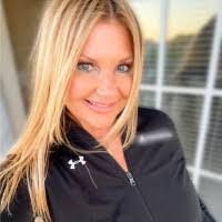 Rebecca Nowlin's Instagram, Twitter & Facebook