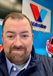 Shawn Belles's Instagram, Twitter & Facebook