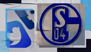 Located in gelsenkirchen, germany, schalke is one of the most popular teams in europe with a rich history. Schalke 04 Spieler Nach Bielefeld Ruckkehr Von Fans Attackiert Verein Verurteilt Vorfalle
