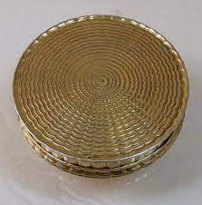 We did not find results for: 1680 Engine Turned Silver Gilt Box