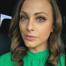 Barbara Gwin's Instagram, Twitter & Facebook