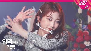 Many people would say her voice is not that stable or good for izone songs.but her low pitch voice is something they rly need to put more on their songs. Izone Panorama Mask9 Com