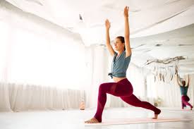 You can expect to see this pose often in yoga class. How To Do The High Lunge Crescent Variation Pose Step By Step Info