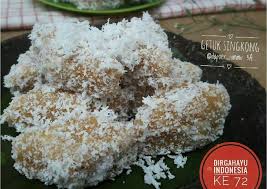 Terlebih lagi, warna dari makanan khas jawa tengah dan jawa timur ini yang. Resep Getuk Nyimut Kopong Getuk Lindri Klasik Istimewa Ekonomis Resep Resepkoki Gethuk Dengan Nama Gethuk Nyimut Ini Bisa Kalian Ditemui Di Desa Kajar Kecamatan Dawe Kudus