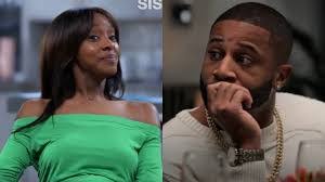 Karen Aaron's Instagram, Twitter & Facebook