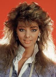 Nicht erst, seit das fernsehen die 80er jahre für sich entdeckt hat, ist das jahrzehnt wieder in aller munde. 80er Jahre Frisuren 80er Frisuren Vokuhila Frisur 80er Jahre Frisuren