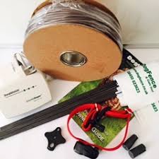 Well.designing a cat proof fence seems difficult expensive and often is an eye sore. Cat Fencing Cat Enclosure Cat Fence Roller Cat Fence