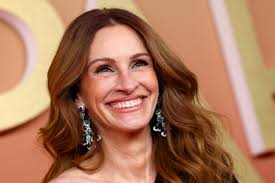 Julia Roberts' Son Phinnaeus Skateboards in Rare Video