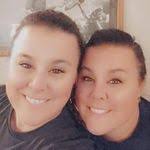 Kari Randall's Instagram, Twitter & Facebook