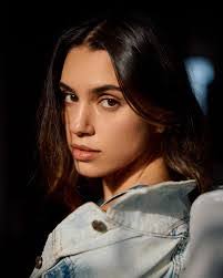 Sarah Barela's Instagram, Twitter & Facebook