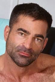 Damien Vincetti's Instagram, Twitter & Facebook