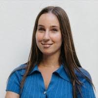 Eliza Scott's Instagram, Twitter & Facebook