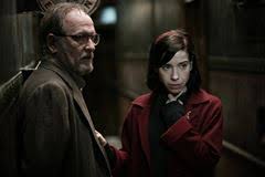 The shape of water merupakan filem drama fantasi gelap amerika syarikat tahun 2017 yang diarahkan oleh guillermo del toro serta ditulis sendiri oleh del toro bersama vanessa taylor. The Shape Of Water Movie Release Showtimes Trailer Cinema Online