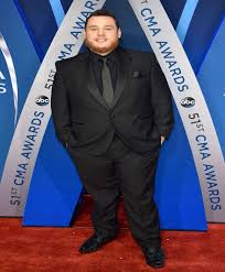 Luke combs got started late in country music, but despite being a late bloomer, he has certainly made up for it.#lukecombs Luke Combs Birthday Real Name Age Weight Height Family Contact Details Girlfriend S Bio More Notednames