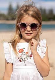 Frankie Ray Catalogue 2023 by jengentleagency