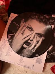 Where to find Taylor Swift's Reputation vinyl record?