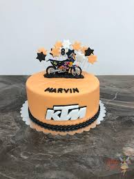 Unser testerteam hat verschiedene hersteller untersucht und wir präsentieren ihnen als täglich interessierte hier unsere resultate des vergleichs. Geburtstagstorte Motorrad Tortenfee Sabrina