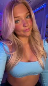 amelia carroll (@ameliagcarroll)